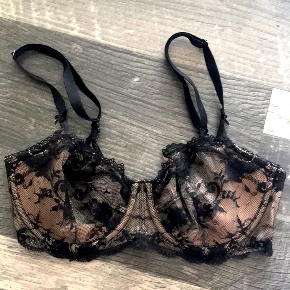 Victorias Secret lace push up bra 32DD